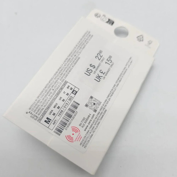 Zara Gold-Tone Hoop Earrings With Faux Pearl Drops Packaging Issues - Picture 3 of 4